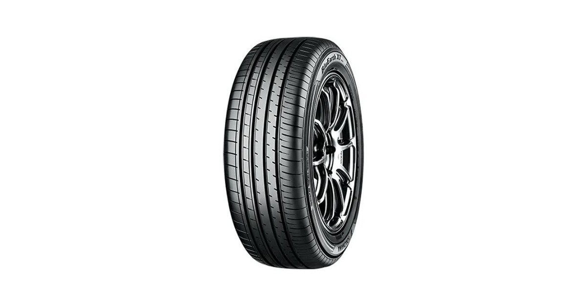 Pneu Yokohama 215/65R17 99V BluEarth-XT AE61