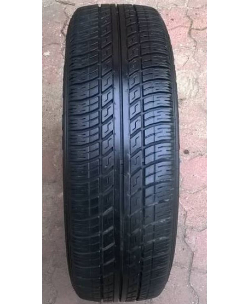 CAMAC 165/65TR14 79T NT65